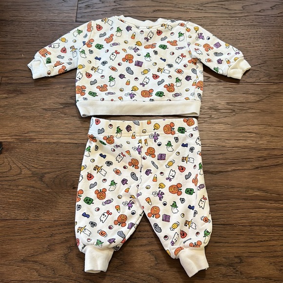Disney Baby - Halloween Sweat Set 3-6 Mos - Picture 2 of 5